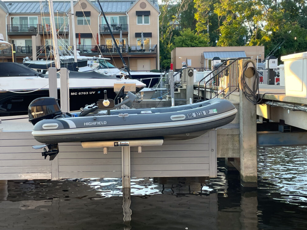 Vattenskoter 635kg 12V brygglyft med solceller i AL med 213cm balk